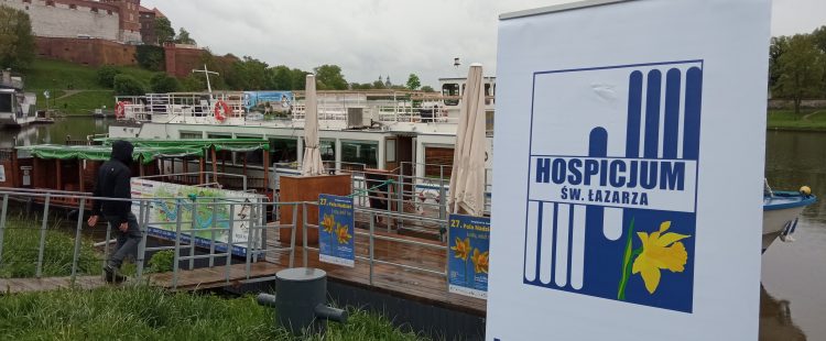 ŻONKILOWY REJS PO WIŚLE Z PRZYJACIÓŁMI WSPIERAJĄCYMI HOSPICJUM ŚW. ŁAZARZA